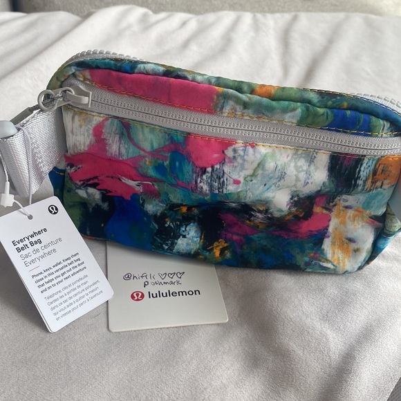NWT Lululemon everywhere belt bag no limits multi color white paint 🎨 SOLD OUT - Picture 3 of 3